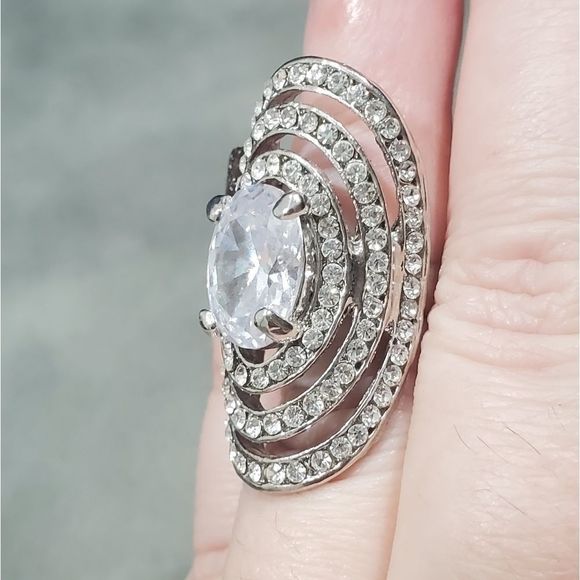 Jeweled statement ring‎ size 5 - Picture 5 of 6